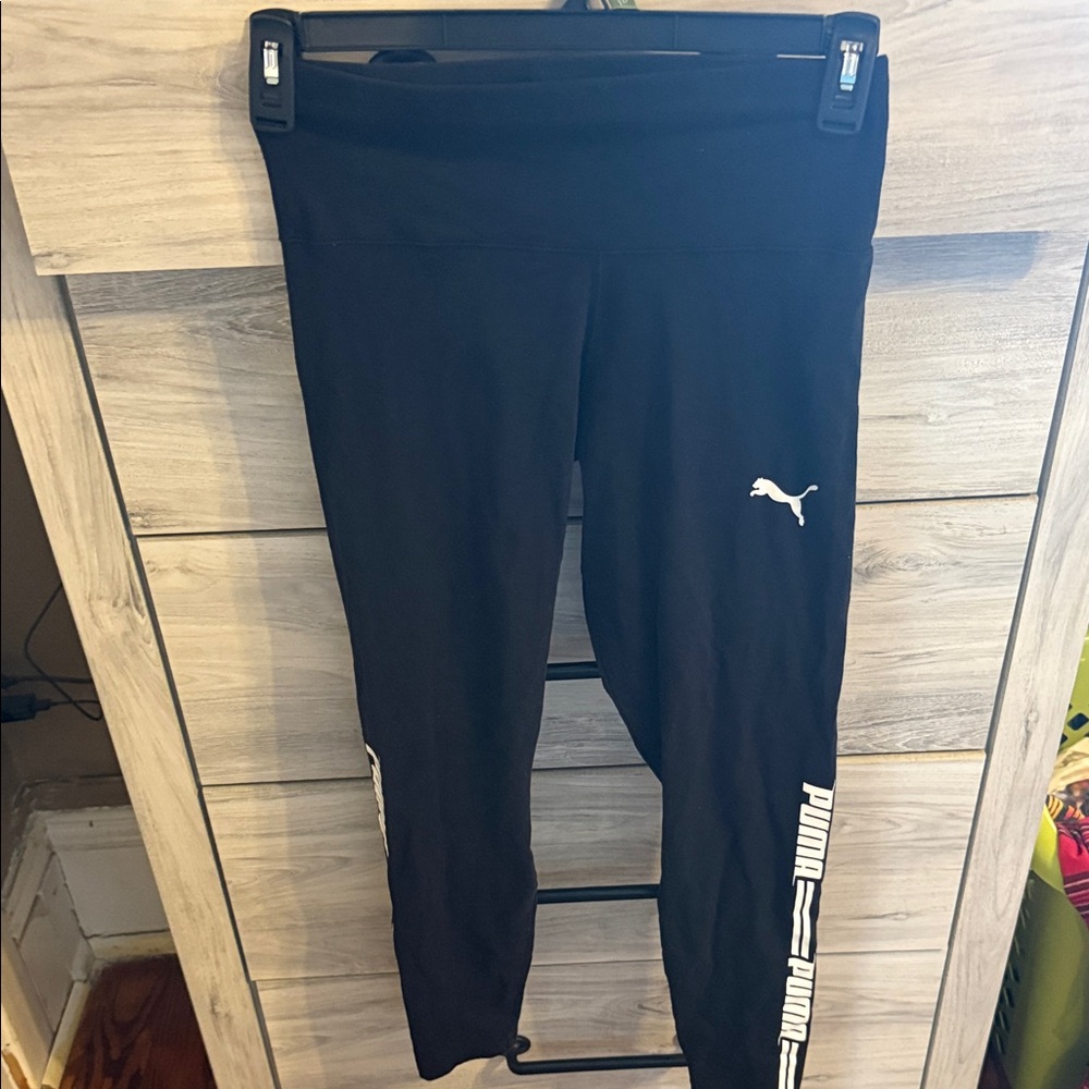 Puma women’s Black Leggings with Logo